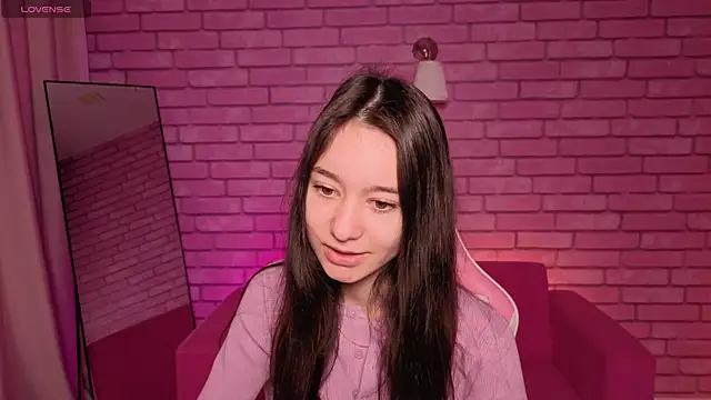 Nicole Brownie online show from 05-07-26, 12:59