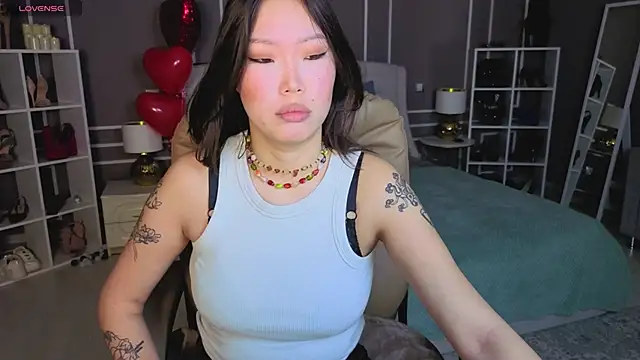 Snapshot of ElinaMotion chatting on 02-20-26, 01:02 ElinaMotion online show from 02-20-26, 01:02