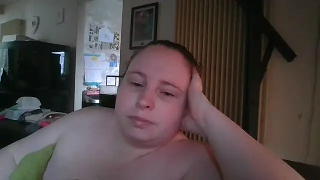 Snapshot of Sarahtjeuh_ chatting on 02-11-26, 01:22 Sarahtjeuh online show from 02-11-26, 01:22