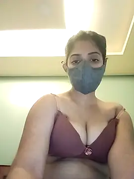 Snapshot of sonalidey5565 chatting on 02-06-26, 08:10 sonalidey5565 online show from 02-06-26, 08:10