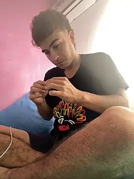 Snapshot of vanilla_Kush chatting on 02-11-26, 01:33 vanilla Kush online show from 02-11-26, 01:33