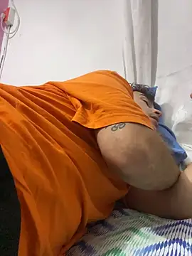 Snapshot of vanilla_Kush chatting on 02-19-26, 04:53 vanilla Kush online show from 02-19-26, 04:53