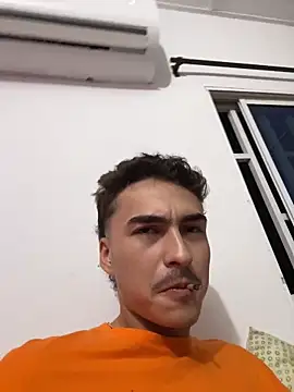 Snapshot of vanilla_Kush chatting on 02-05-26, 03:02 vanilla Kush online show from 02-05-26, 03:02