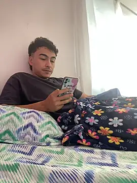 Snapshot of vanilla_Kush chatting on 02-17-26, 02:25 vanilla Kush online show from 02-17-26, 02:25