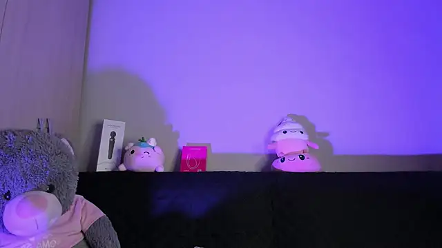 ViolettM online show from 02-26-26, 01:49