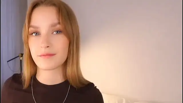 Snapshot of HellenSpelly chatting on 02-20-26, 10:22 HellenSpelly online show from 02-20-26, 10:22