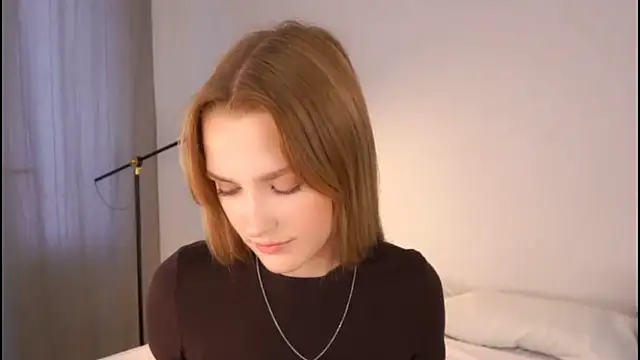 Snapshot of HellenSpelly chatting on 02-15-26, 10:30 HellenSpelly online show from 02-15-26, 10:30