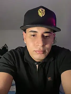 Snapshot of Maximuz1920 chatting on 03-09-26, 07:01 Maximuz1920 online show from 03-09-26, 07:01