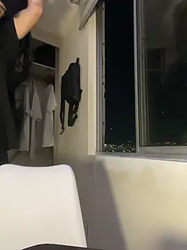 Snapshot of Maximuz1920 chatting on 02-05-26, 04:19 Maximuz1920 online show from 02-05-26, 04:19