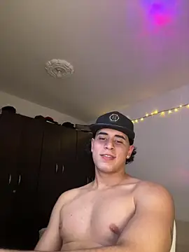 Maximuz1920 online show from 04-18-26, 07:58