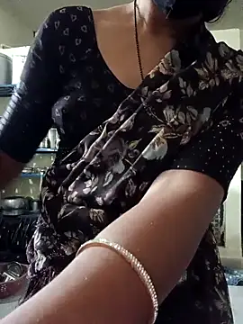 Snapshot of desicpl26 chatting on 02-09-26, 04:21 desicpl26 online show from 02-09-26, 04:21