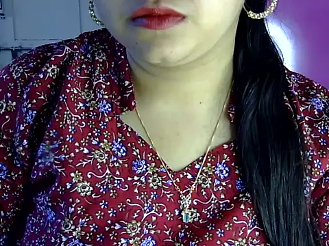Snapshot of Cute_Aliyaa chatting on 07-01-26, 11:32 Cute Aliyaa online show from 07-01-26, 11:32