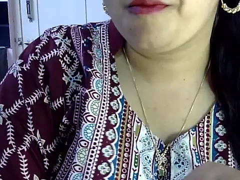 Snapshot of Cute_Aliyaa chatting on 06-20-26, 12:54 Cute Aliyaa online show from 06-20-26, 12:54