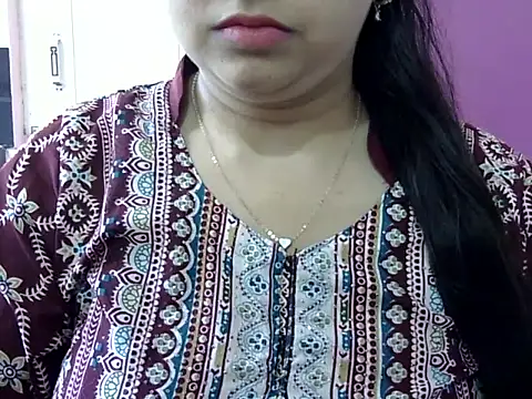 Cute Aliyaa online show from 04-15-26, 08:42