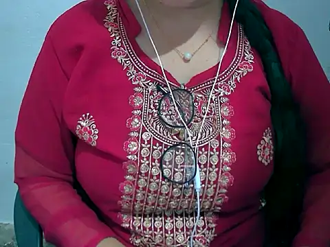 Cute Aliyaa online show from 03-19-26, 09:42