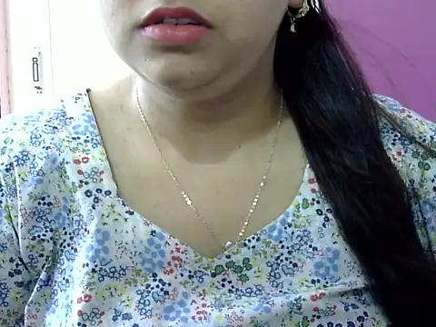 Cute Aliyaa online show from 04-12-26, 07:55