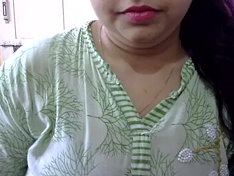Cute Aliyaa online show from 04-28-26, 09:35