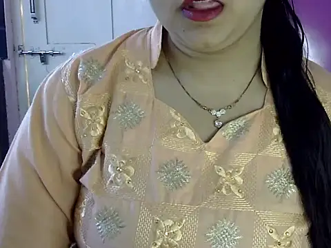 Cute Aliyaa online show from 05-31-26, 09:48
