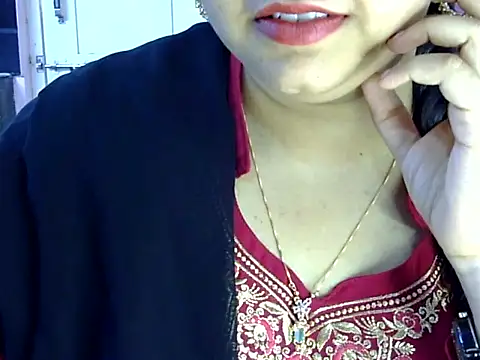 Snapshot of Cute_Aliyaa chatting on 06-27-26, 10:43 Cute Aliyaa online show from 06-27-26, 10:43