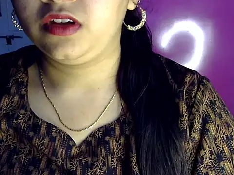 Snapshot of Cute_Aliyaa chatting on 07-17-26, 01:41 Cute Aliyaa online show from 07-17-26, 01:41