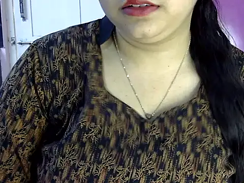 Snapshot of Cute_Aliyaa chatting on 06-03-26, 12:06 Cute Aliyaa online show from 06-03-26, 12:06