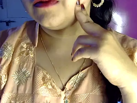 Snapshot of Cute_Aliyaa chatting on 07-11-26, 01:00 Cute Aliyaa online show from 07-11-26, 01:00