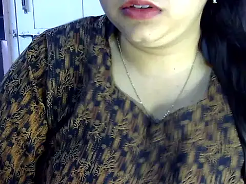 Snapshot of Cute_Aliyaa chatting on 06-03-26, 02:33 Cute Aliyaa online show from 06-03-26, 02:33