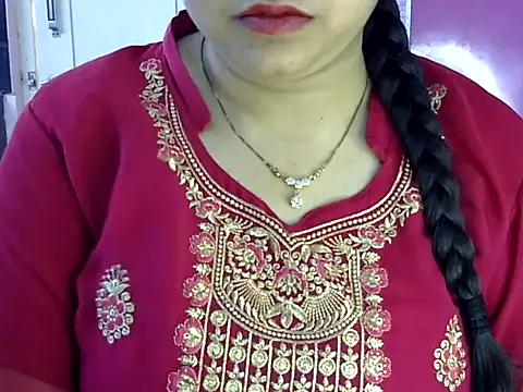 Cute Aliyaa online show from 05-23-26, 10:58