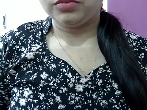 Cute Aliyaa online show from 04-25-26, 11:46