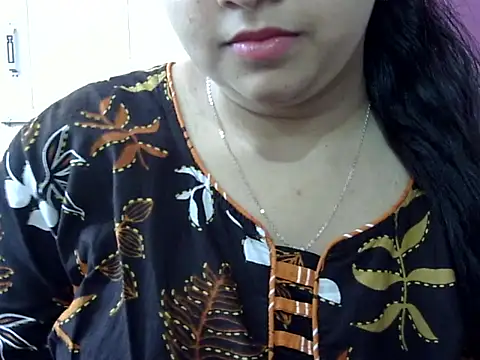 Cute Aliyaa online show from 04-24-26, 10:17