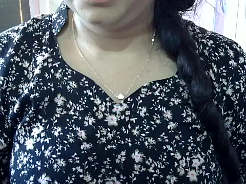 Cute Aliyaa online show from 03-26-26, 09:51