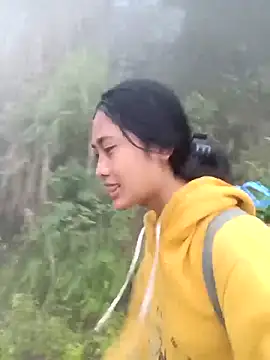 Hoa-tuylip online show from 03-06-26, 12:49