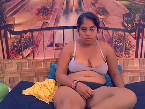 Snapshot of IndianDiva27 chatting on 02-03-26, 06:22 IndianDiva27 online show from 02-03-26, 06:22