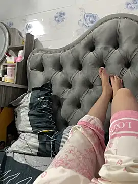 Snapshot of Phuonghot189 chatting on 02-24-26, 04:30 Phuonghot189 online show from 02-24-26, 04:30