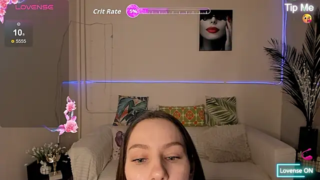 Snapshot of AliceW0ral chatting on 02-12-26, 08:36 AliceW0ral online show from 02-12-26, 08:36