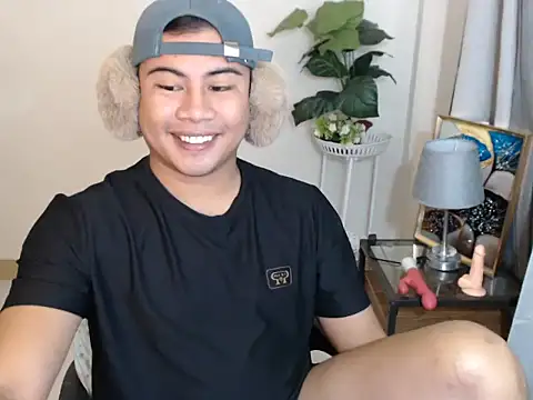 Snapshot of beraldick chatting on 02-13-26, 11:49 beraldick online show from 02-13-26, 11:49