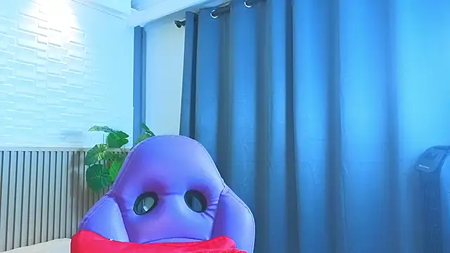 Snapshot of Milena_lawson chatting on 02-12-26, 01:00 Milena lawson online show from 02-12-26, 01:00