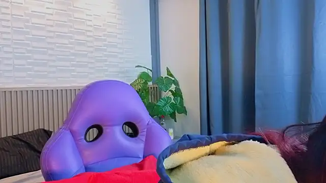 Snapshot of Milena_lawson chatting on 02-17-26, 12:46 Milena lawson online show from 02-17-26, 12:46