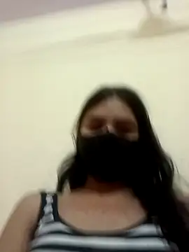 Mahira-- online show from 07-12-26, 12:22