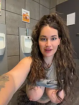 TattooGirlAlia online show from 06-01-26, 03:11