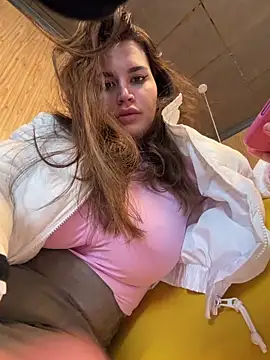 TattooGirlAlia online show from 12-20-25, 12:19