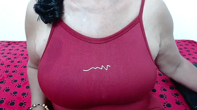Snapshot of ElizabethMiler chatting on 06-12-26, 03:26 ElizabethMiler online show from 06-12-26, 03:26