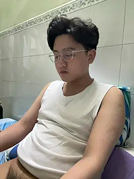 Snapshot of Kami_Kazo chatting on 02-12-26, 02:06 Kami Kazo online show from 02-12-26, 02:06