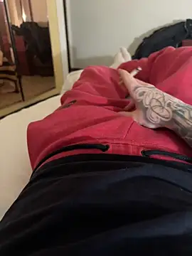 Snapshot of nolimits66 chatting on 02-10-26, 02:27 nolimits66 online show from 02-10-26, 02:27