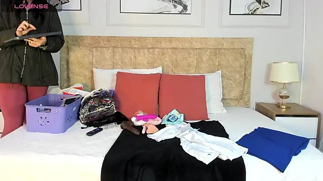 Snapshot of hanna_daze chatting on 02-20-26, 11:23 hanna daze online show from 02-20-26, 11:23