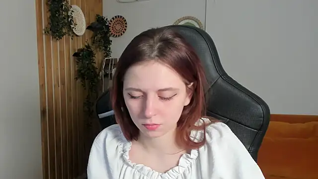 Snapshot of FreyaVey chatting on 02-12-26, 05:18 FreyaVey online show from 02-12-26, 05:18