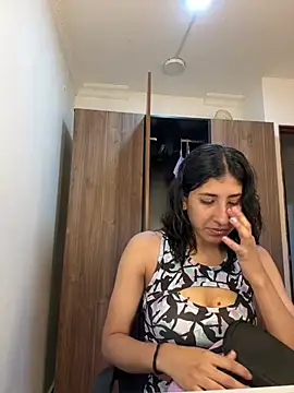 Violet rousse7 online show from 03-06-26, 12:05