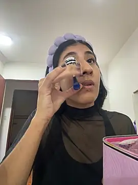 Snapshot of Violet_rousse7 chatting on 02-05-26, 01:01 Violet rousse7 online show from 02-05-26, 01:01