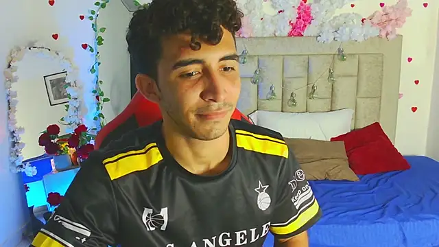 Caius fox online show from 04-10-26, 11:28