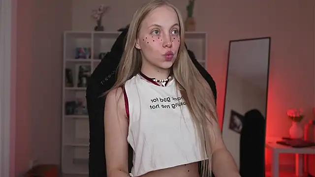 Snapshot of Appr0ved_ chatting on 02-14-26, 03:12 Appr0ved online show from 02-14-26, 03:12